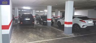 Affitto Posto auto  Calle diego serrano. **garaje en alquiler en ciudad jardín - ¡para coche y moto! **