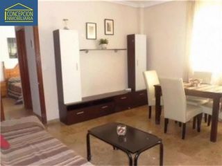 Miete Appartement in Ciudad Jardín - Zoco. Alquiler de apartamento amueblado con excelente ubicación.