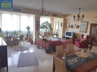 Appartement  Avenida ronda de los tejares. Piso en esquina con ronda tejares. magnificas vistas.planta cuar