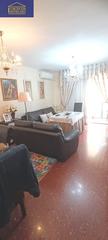 Appartamento en Poniente-Norte - Miralbaida - Parque Azahara. Reformado con terraza y patio