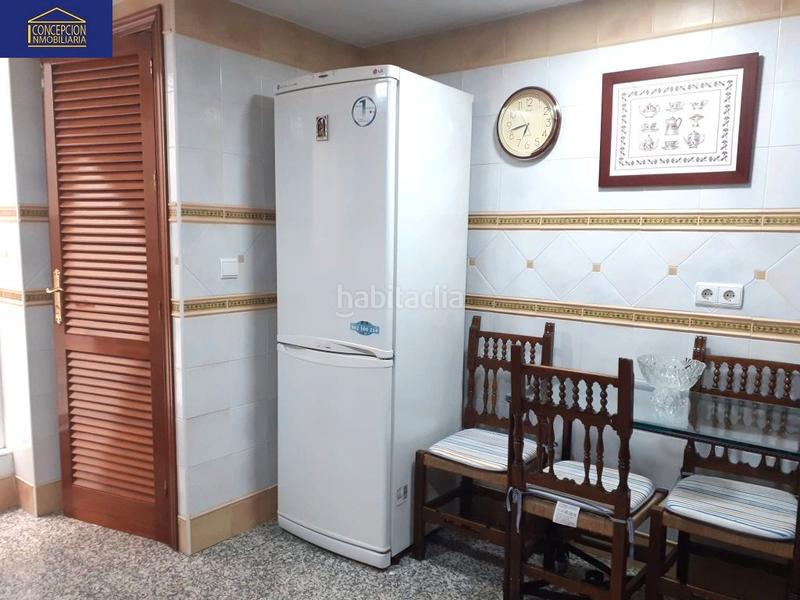 Foto 3c254f1a-cddf-4885-a7f3-aee35c1c45b4. Location appartement avec chauffage parking dans Ciudad Jardín - Zoco Córdoba