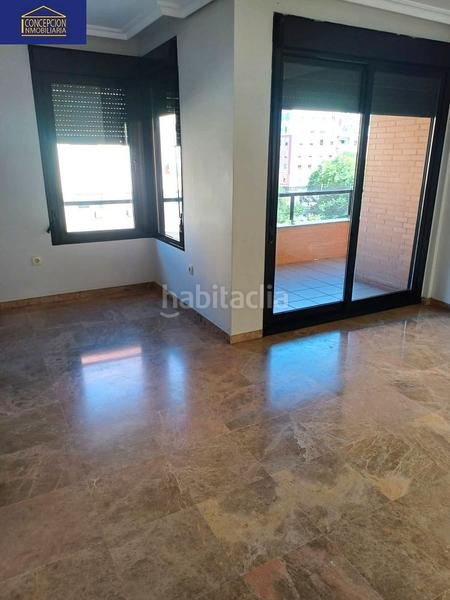 Foto f2218ae1-9cc9-410b-9640-f1f7b6c5074c. Lloguer pis amb calefacció aparcament piscina a Ciudad Jardín - Zoco Córdoba