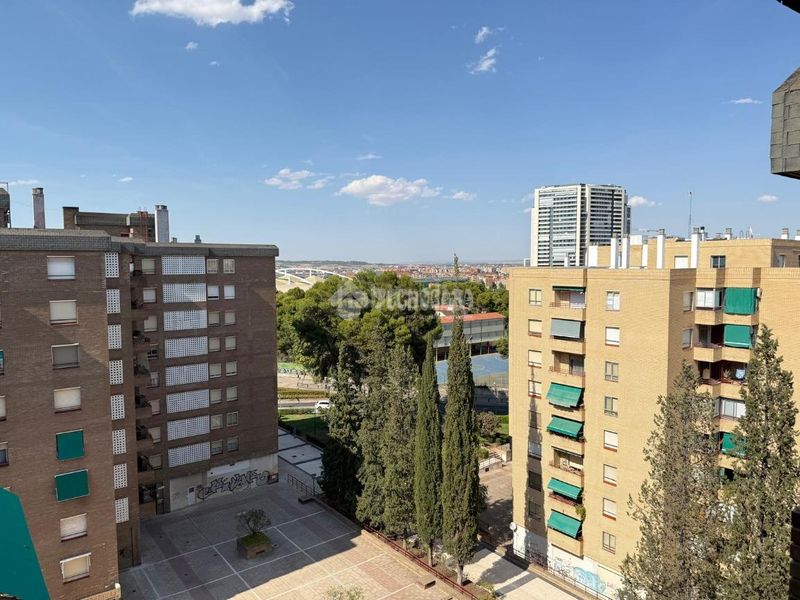 Foto 7e111dc7-1102-4065-aee4-9f7e514bc056. Pis amb calefacció a Parque Palomar - Bombarda Zaragoza