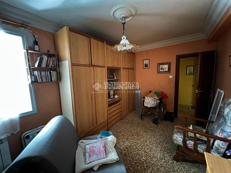 Foto cc0de48f-f8fd-4a17-84fd-0ea1edcd3835. Piso  en venta en La Bozada - Parque Delicias Zaragoza