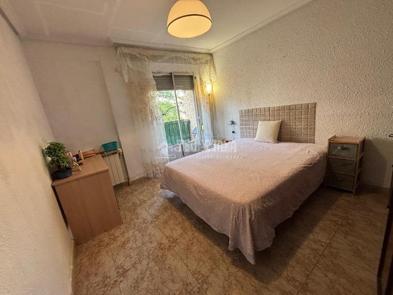 Foto fff01d27-cb3f-4d45-b145-98f0e3b5ba0b. Flat with heating in La Bozada - Parque Delicias Zaragoza