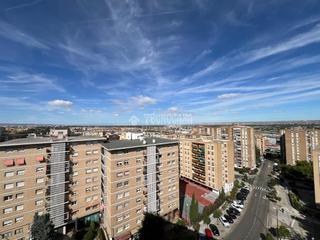 Pis a Parque Palomar - Bombarda. Piso en venta en zaragoza