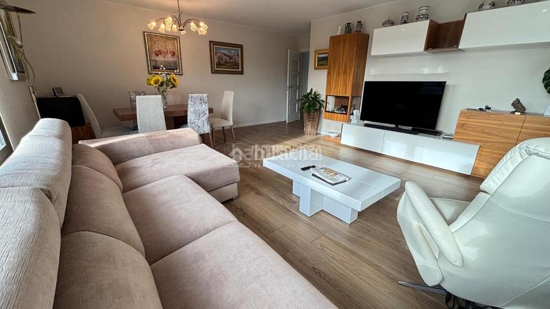 Foto e08d5ea9-a070-4ba6-ae46-7988171941e5. Pis amb calefacció piscina a Parque Palomar - Bombarda Zaragoza