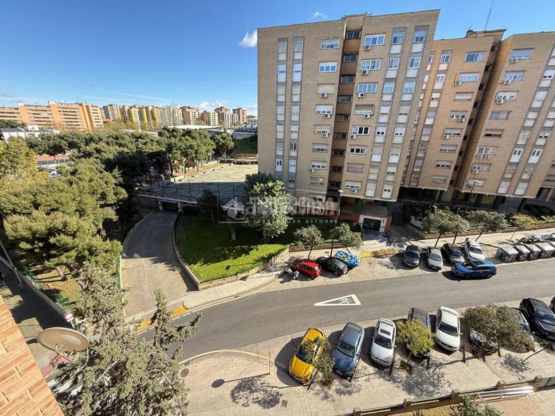 Foto 90aa7d46-f890-480f-8644-e9e22f512c01. Pis amb calefacció aparcament a Parque Palomar - Bombarda Zaragoza