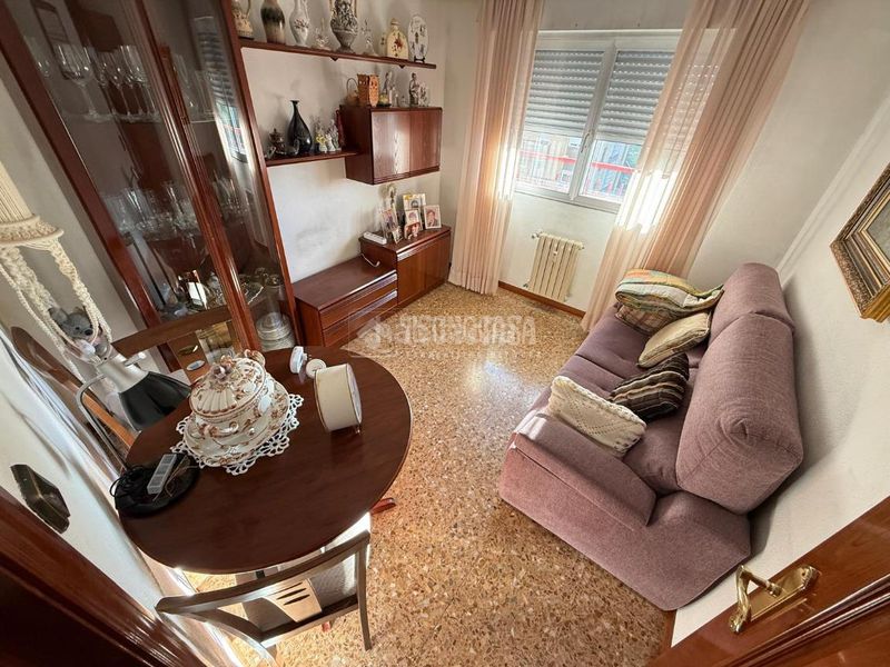 Foto 33c49e61-de71-43f5-8c4d-b05a2d0386a3. Pis amb calefacció aparcament a Parque Palomar - Bombarda Zaragoza