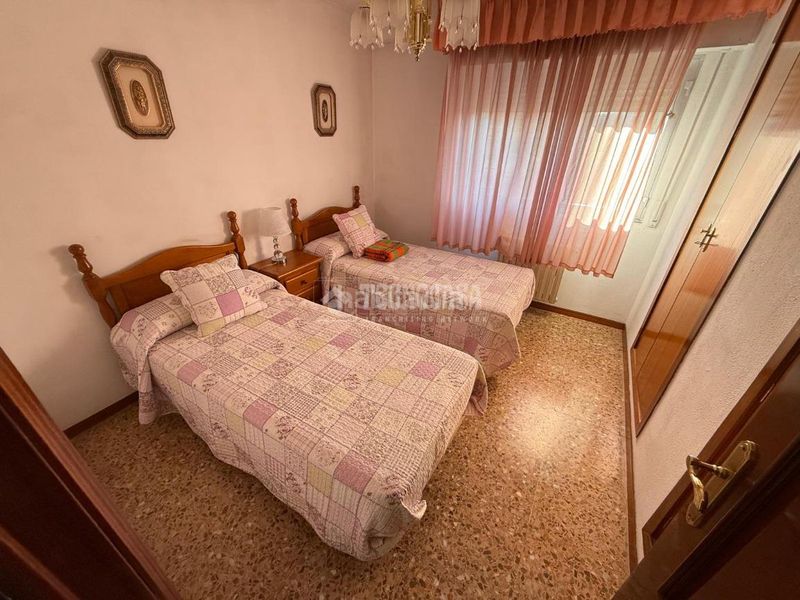 Foto 3dc91a68-d3a3-43a3-83c5-2eb3cfeb972e. Pis amb calefacció aparcament a Parque Palomar - Bombarda Zaragoza