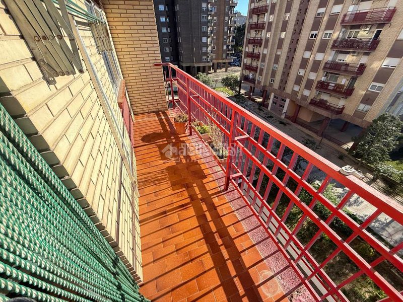 Foto 52961107-f1a4-4b11-8262-9a0827db9984. Pis amb calefacció aparcament a Parque Palomar - Bombarda Zaragoza