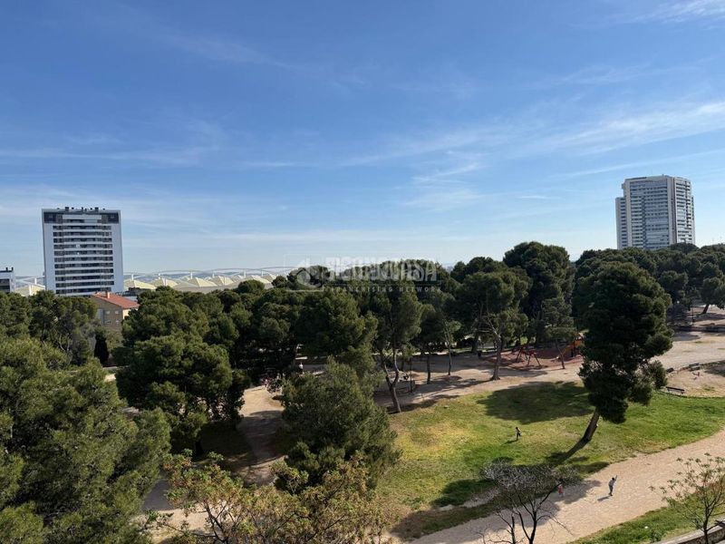 Foto c93fdcbe-9097-4187-b59b-5e5a467e088f. Pis amb calefacció aparcament a Parque Palomar - Bombarda Zaragoza