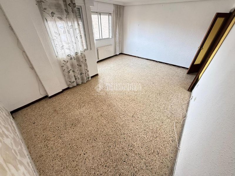 Foto 7c1ef86f-ba1f-401b-ba84-9bf1fceb7e2c. Pis amb calefacció a Parque Palomar - Bombarda Zaragoza