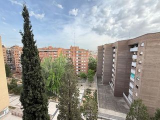 Piso en Parque Palomar - Bombarda. Piso en venta en zaragoza