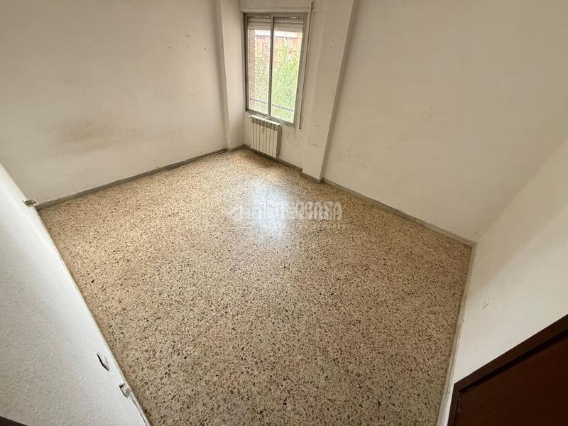 Foto e5bf408b-7328-41ee-8a53-088c35043faa. Pis amb calefacció a Parque Palomar - Bombarda Zaragoza