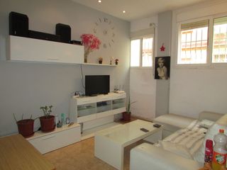 Piso en Calle anna. Piso con 3 habitaciones