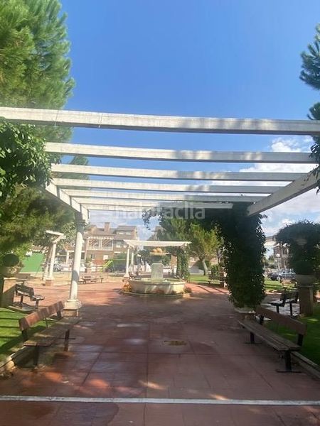 Foto e44b0f9b-741d-4f95-aebb-0e1be3be4880. Casa aparellada amb calefacció aparcament piscina a Santa Marta de Tormes