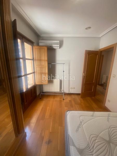 Foto 99bc1924-dfe8-4e28-80fc-65270dbef921. Rent apartment in plaza del mercado 38 in Centro Salamanca