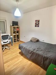 Rent Penthouse  N/a. Estudiantes!! excelente atico junto a pza de españa reformado..c