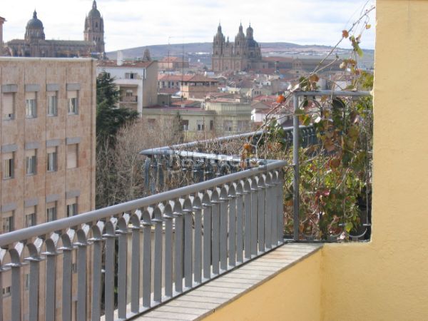 Foto 05cab375-7436-4296-8a06-efdd3055e1ce. Lloguer àtic amb calefacció a Garrido Sur Salamanca
