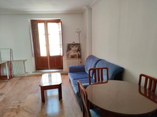 Affitto Piccolo appartamento  Calle francisco de vitoria. Estudiantes o profesionales!!!..junto casa de las conchas y pza