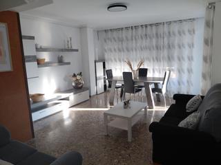 Location Appartement à Plaza Illes Columbretes. Piso reformado en el centro de la ciudad