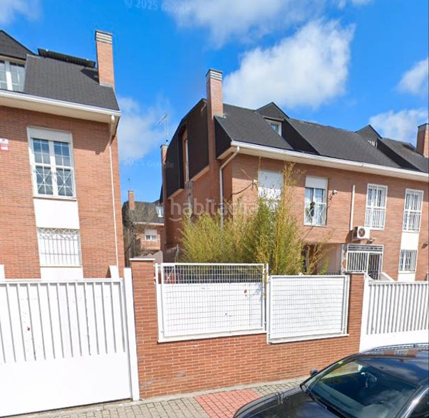Foto 48dfb4e8-f8ef-4ff0-8d26-64b42efe432c. Towny house in calle géminis 45 in Parla este Parla