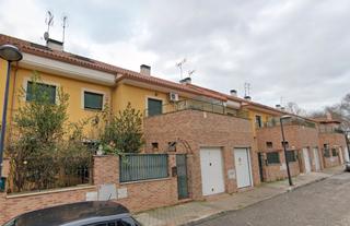 Casa adosada en Calle archipiélago cabrera 59