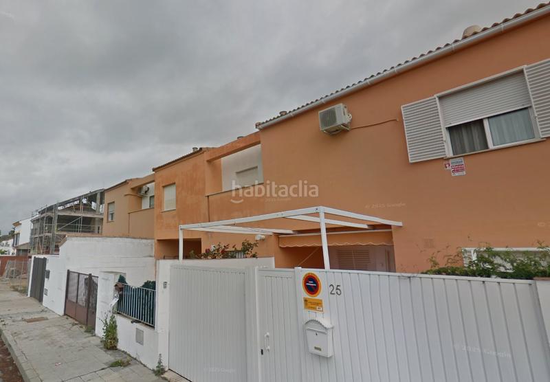 Foto 72c6f4ec-0454-4579-a70c-d08f2bc5d8bf. Casa adosada en calle prado bajo 23 en Espartinas pueblo Espartinas