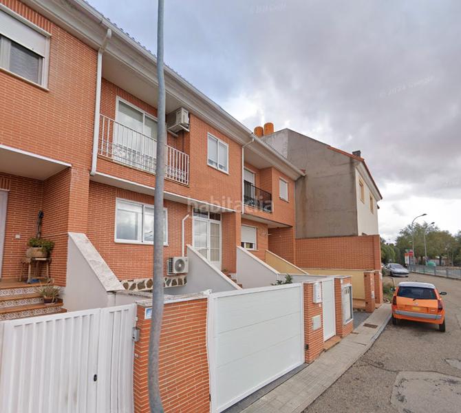 Foto 4e46100c-bea2-477a-b658-6db93cfd2768. Casa adossada a calle torrecilla 85 a Ciruelos