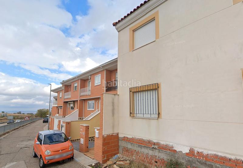 Foto de9dd2ce-8b83-49e3-91b2-d4565a7e1494. Casa adossada a calle torrecilla 85 a Ciruelos