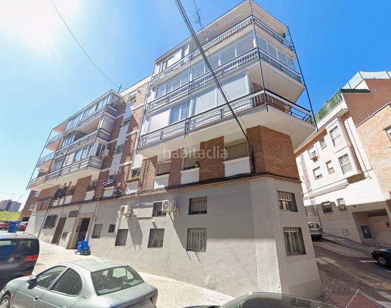 Foto cb388c21-0e3b-4d74-8f4c-f3962d1cb295. Piso en calle de la garganta de aísa 36 en Numancia Madrid
