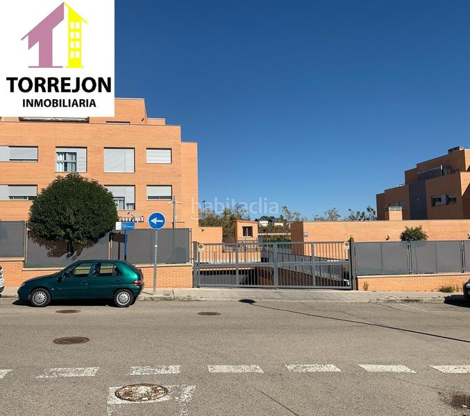 Foto 687fe2ba-fa0d-4601-80d4-9dabe5655425. Aparcament cotxe a Los Hueros Villalbilla