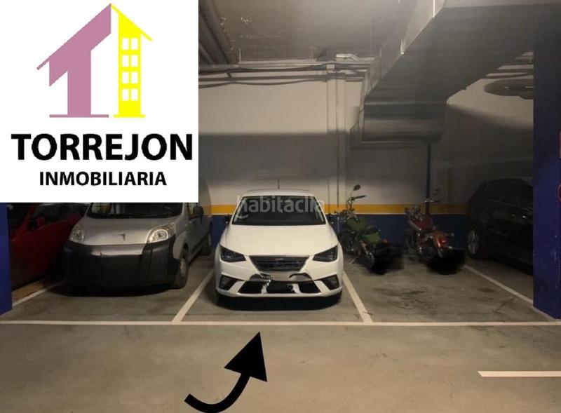 Foto eabfb326-f605-438c-bf4e-7447eefde4d0. Aparcament cotxe a Los Hueros Villalbilla