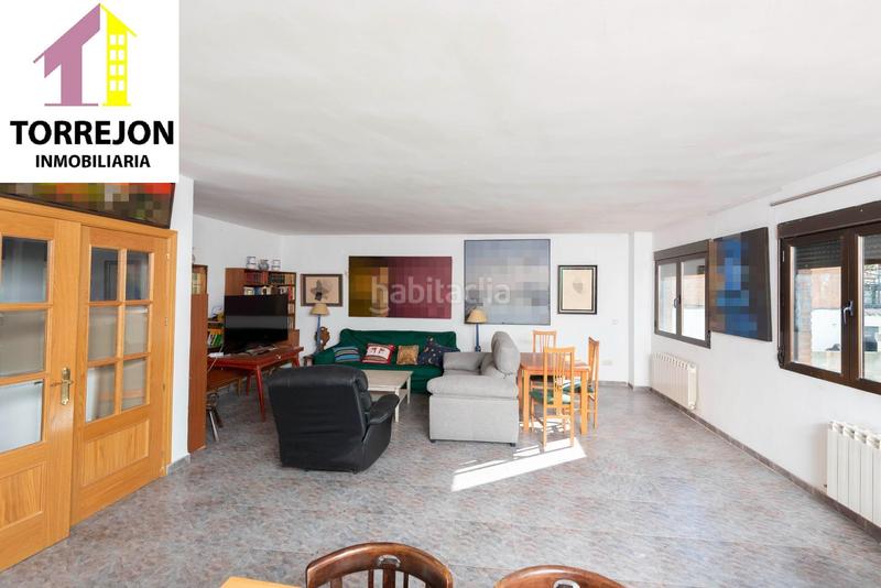 Foto 2eb4f0e0-108b-45f9-afd2-98e10ab601db. Casa con riscaldamento parcheggio in Campo Real