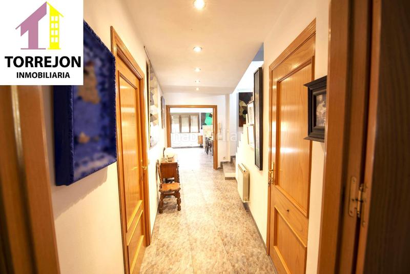 Foto f02ff132-417e-4b74-b8de-f74be98dd962. Casa con riscaldamento parcheggio in Campo Real