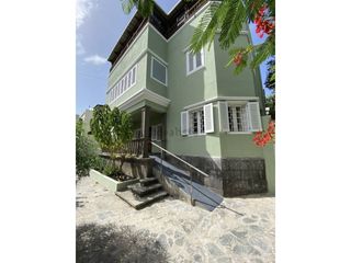 Rent Office space en Calle domingo rivero 7. Oficina en alquiler en centro