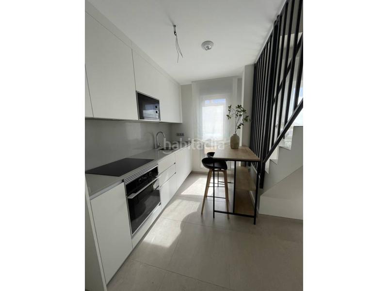 Foto f9bc3a9d-c3f5-47e2-a610-5092aa9af600. Dúplex en veintinueve de abril 41 duplex en venta en puerto canteras35007 en Palmas de Gran Canaria (Las)