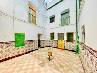 Casa en Casco Histórico  - Ribera - San Basilio. Casa histórica con 6 apartamentos en el casco histórico de córdo