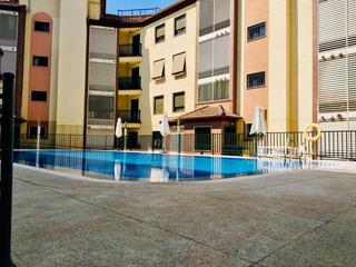 Location Appartement à Ciudad Jardín - Zoco. Piso 2 hab  amueblado  garaje  piscina  urbanización con conserj