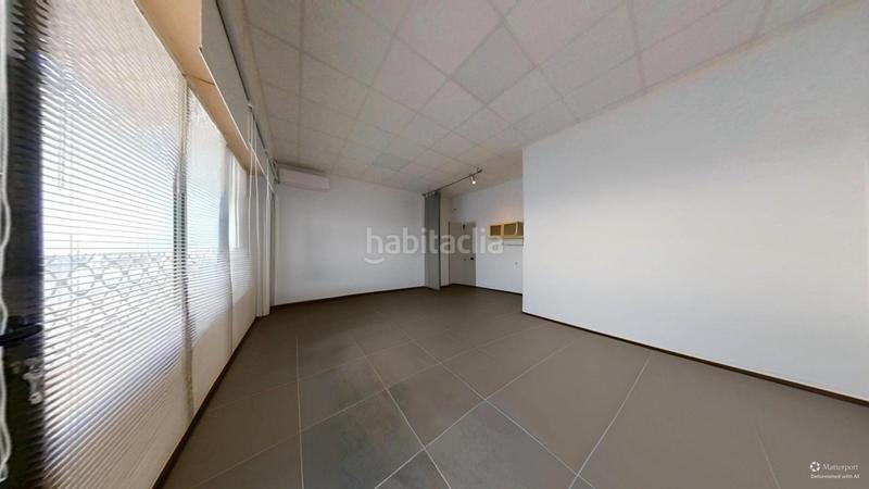 Foto 99288b4f-70bf-48b7-9d9c-a2078892a125. Alquiler local comercial  en alquiler calle rosselló, en Granollers