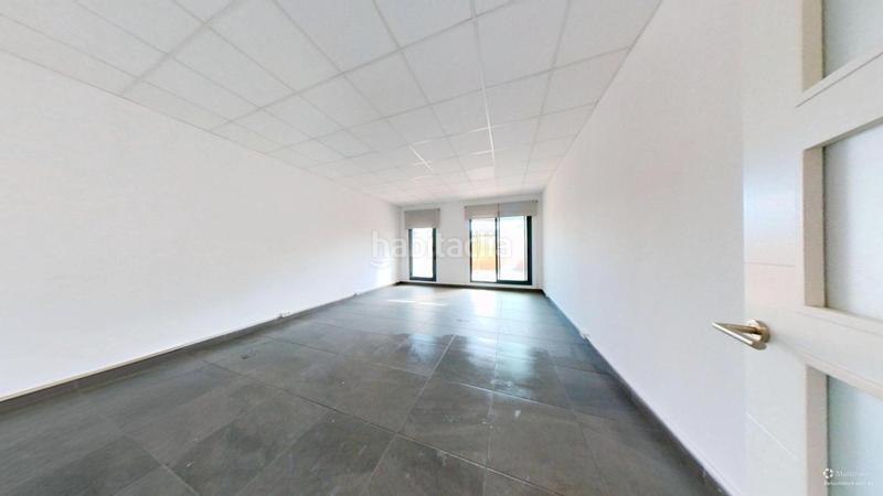 Foto b5fd16b9-a1f0-42a9-be5b-62eadb9403ec. Alquiler local comercial lloguer. local comercial carrer rosselló, . 70 m2 en Granollers