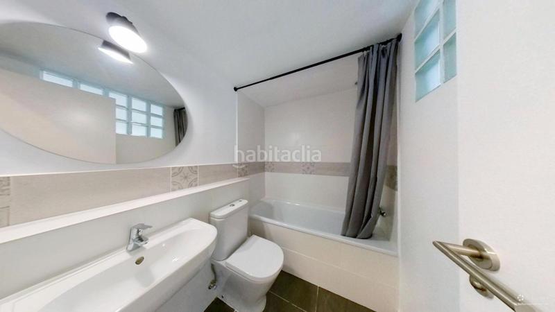 Foto 18fc2349-dfcd-4c42-bcbd-53091b86f571. Location local commercial dans Hostal Granollers