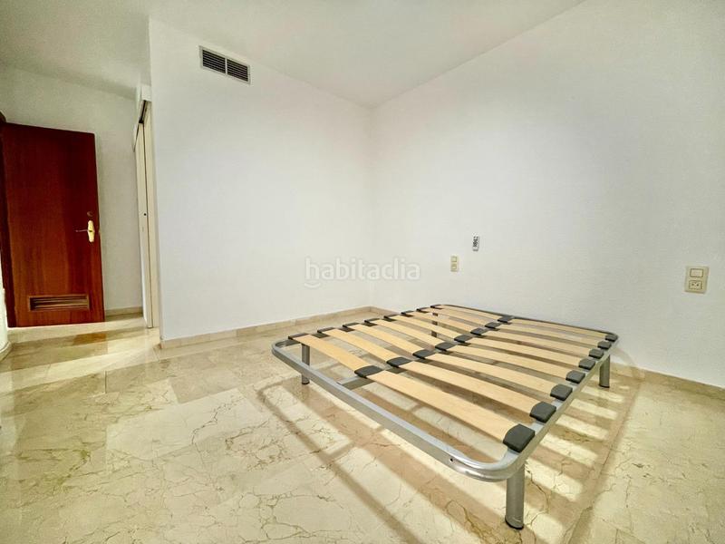 Foto 7cfb64d7-b6dd-4405-880f-8105729ee237. Location appartement avec chauffage piscine dans Ciudad Jardín - Zoco Córdoba