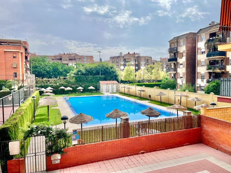 Foto 4ab1f0bb-8d38-4149-bc19-cd212fdd679e. Rent flat with heating pool in Ciudad Jardín - Zoco Córdoba