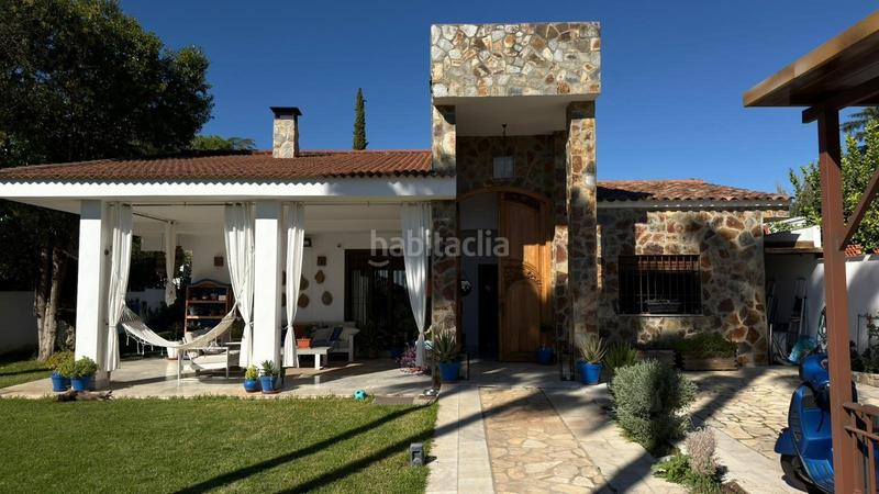 Foto 62566489-0444-4b0d-a3a6-9a4f45900b66. Chalet con riscaldamento piscina in El Brillante -El Naranjo - El Tablero Córdoba