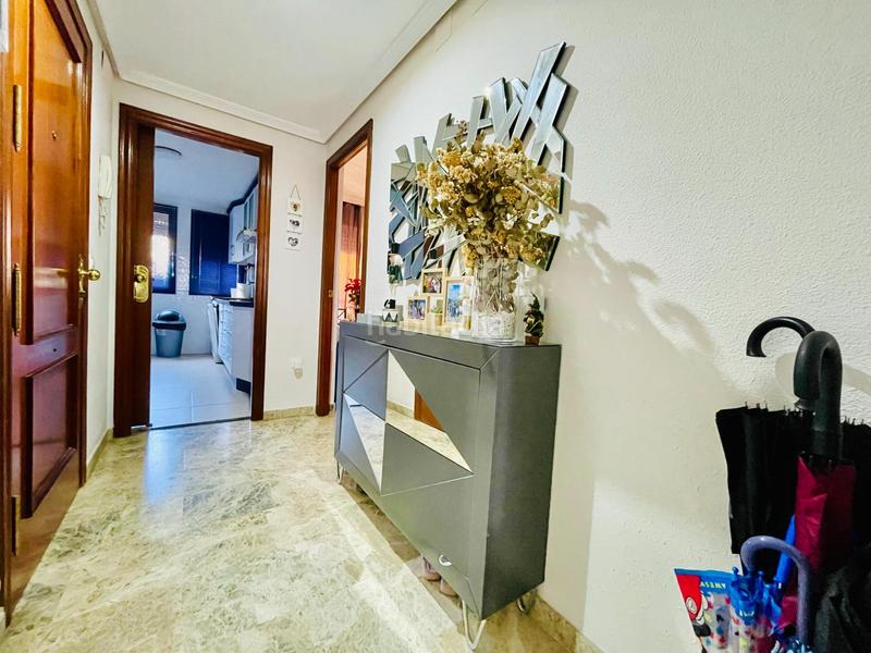 Foto dbe34848-5952-4922-8d63-dfeabe8442cd. Appartement avec chauffage parking dans Sector Sur Córdoba