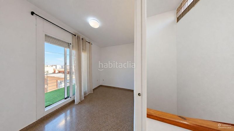 Foto 180cd051-2a99-4112-bfcc-e92aa1974d9f. Casa adosada chalet pareado en venta. en Canovelles