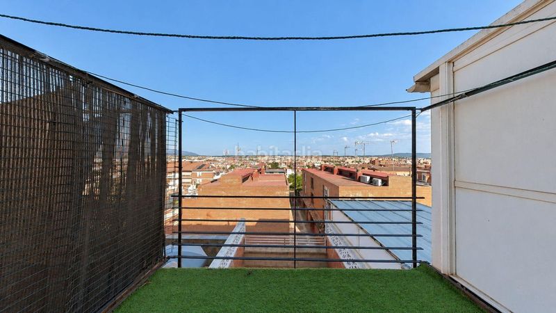 Foto 3978df44-dd45-47bf-81e8-43a6b02754c8. Casa adosada chalet pareado en venta. en Canovelles