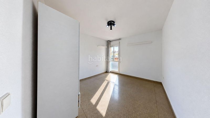 Foto 908ed7c4-8715-4fa7-acba-0cbcc9b3d046. Casa adosada chalet pareado en venta. en Canovelles